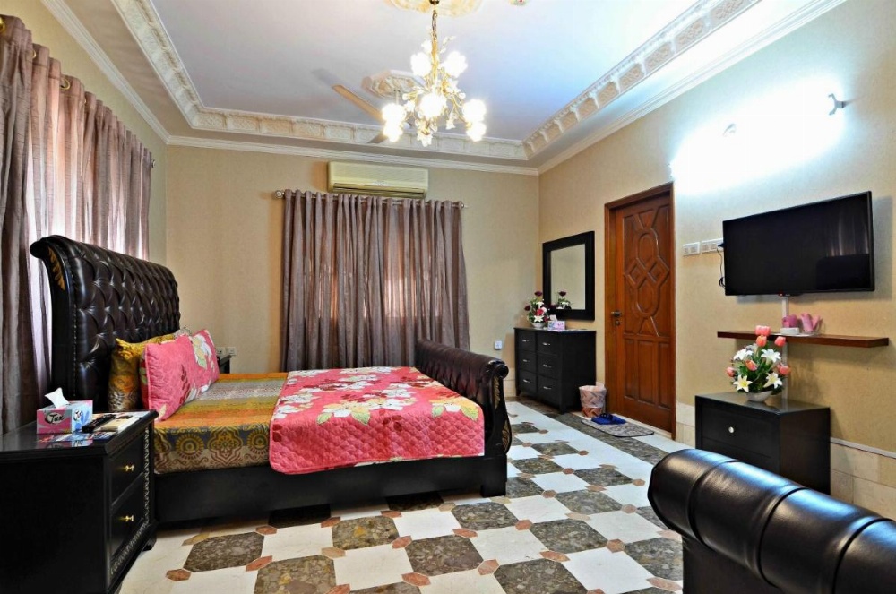 Room image 2